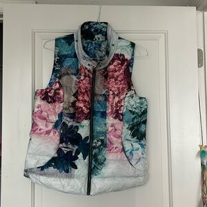 Pure + Good Reversible Light weight vest